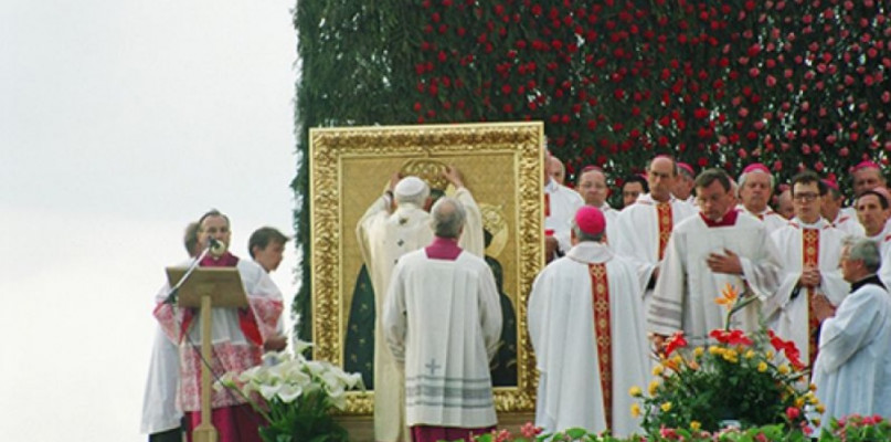 Papież Jan Paweł II w Łomży [VIDEO]