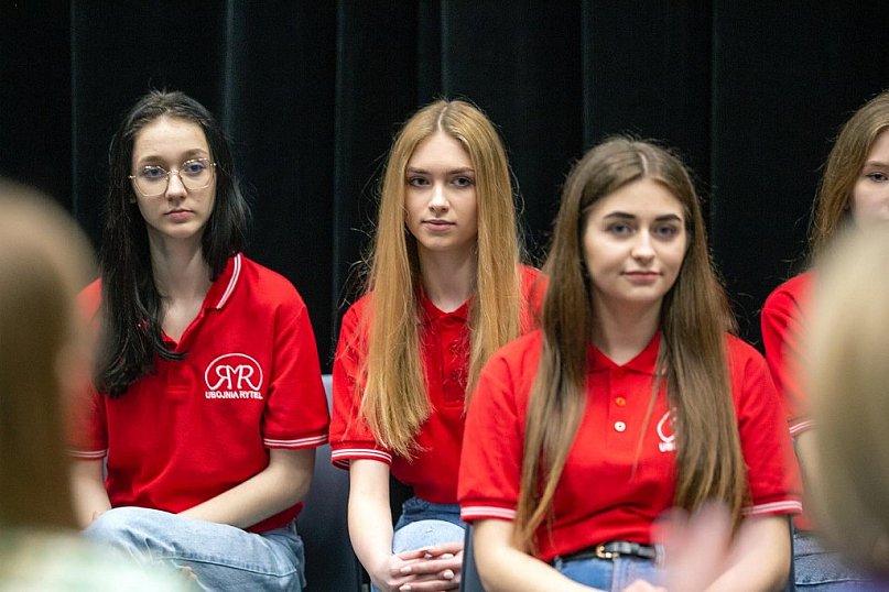 Wspieraj nie oceniaj