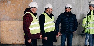 Powoli zbliża się koniec budowy nowej hali sportowej w Łomży-24461