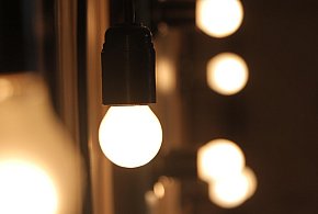 Rachunki za prąd pójdą w dół. Rząd usuwa opłatę doliczaną od lat-28678