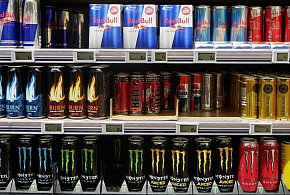 Popularne napoje pójdą ostro w górę. Rząd szykuje podwyżkę VAT-28726