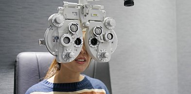 Przegląd metod korekcji wad wzroku: okulary, soczewki kontaktowe, zabiegi laserowe