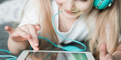 Rola cyfrowych platform edukacyjnych w nowoczesnym nauczaniu – jak internet wspier