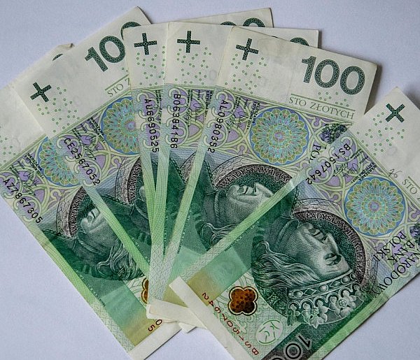 Alimenciarze zalegają miliardy złotych. Płacimy za nich wszyscy-28510