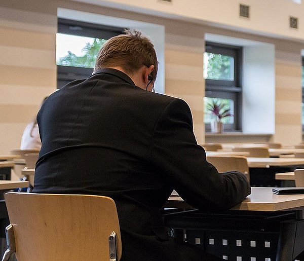 Zmiany w przepisach o wynagrodzeniach. Zapłacą za gotowość do pracy-28537