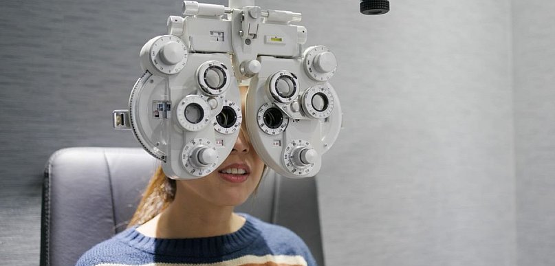 Przegląd metod korekcji wad wzroku: okulary, soczewki kontaktowe, zabiegi laserowe