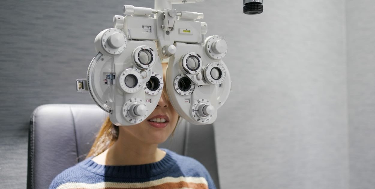 Przegląd metod korekcji wad wzroku: okulary, soczewki kontaktowe, zabiegi laserowe